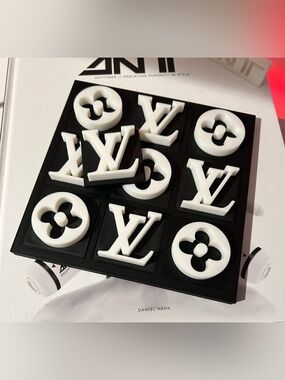 3D Printed Lux Inspired Black and White Tic Tac Toe Game